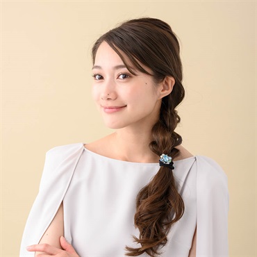 うさぎ隊長　コンプレックスビズ　フラワービジュー　ヘアポニー ポニー| COMPLEX BIZ ONLINE SHOP｜コンプレックス ビズ 公式通販